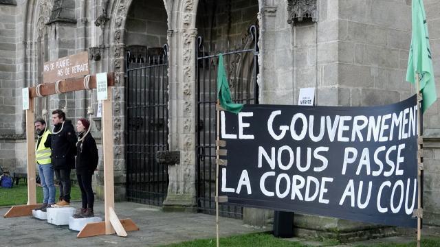 P21860266D3930316G_px_640_